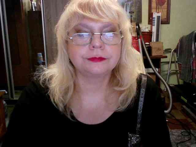 LOLA88888 webcam