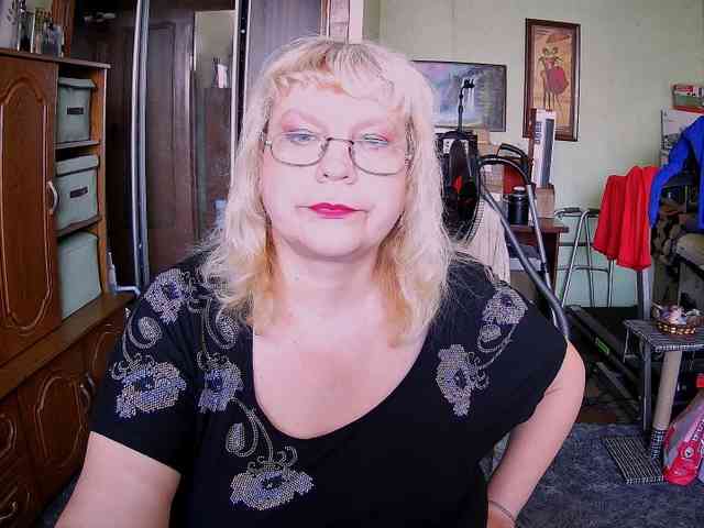 LOLA88888 webcam