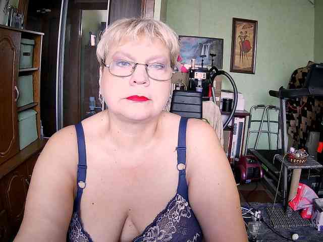 LOLA88888 webcam