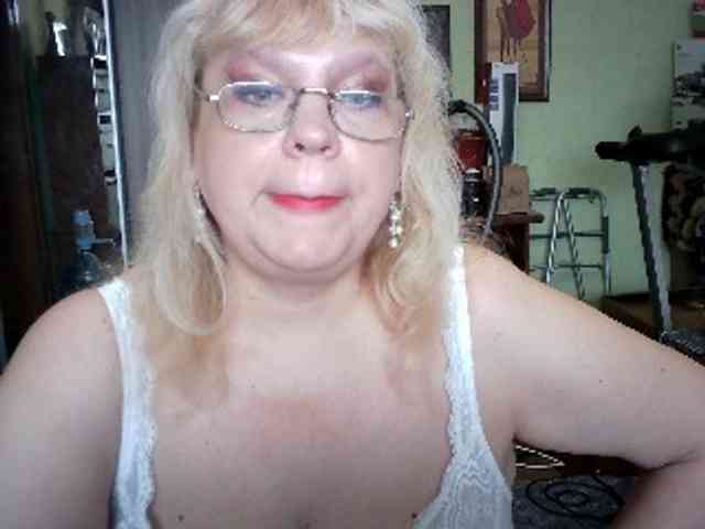 LOLA88888 webcam