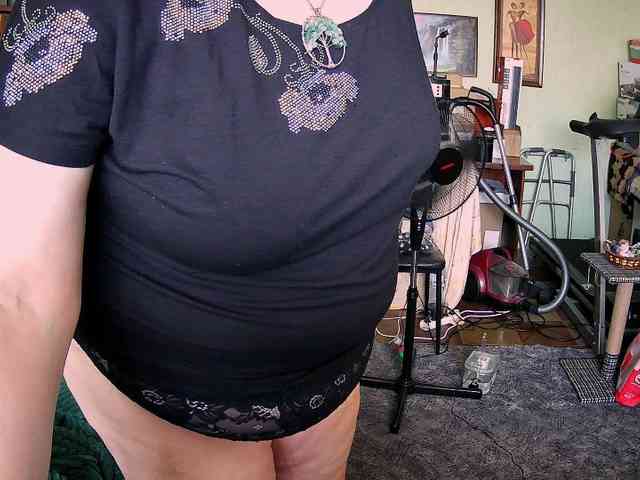 LOLA88888 webcam