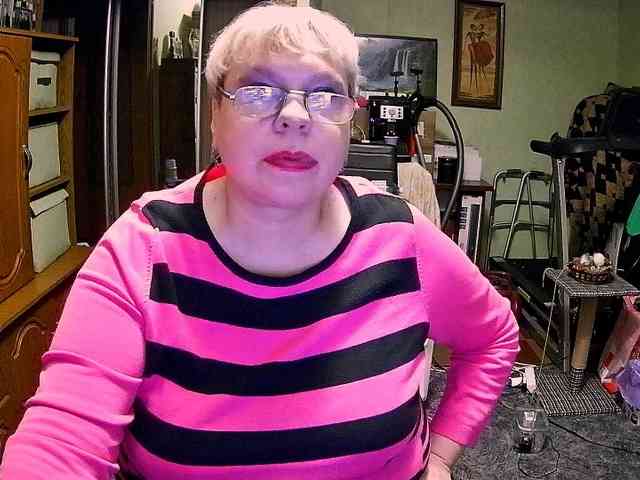 LOLA88888 webcam