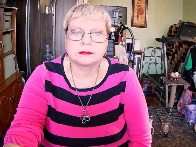 LOLA88888 webcam