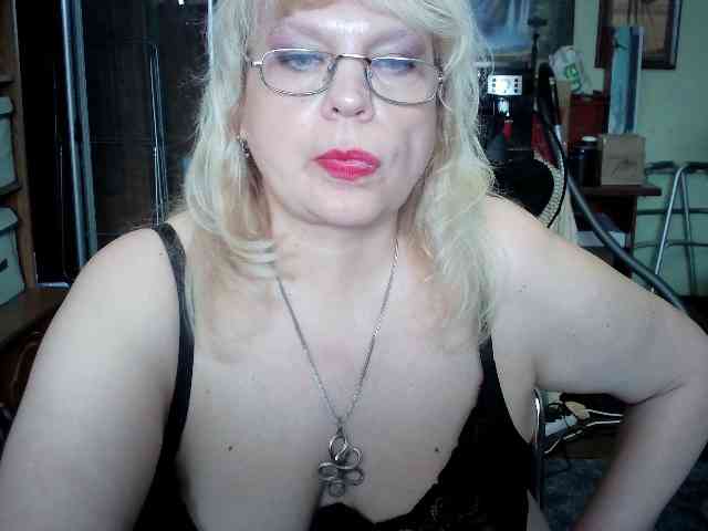 LOLA88888 webcam