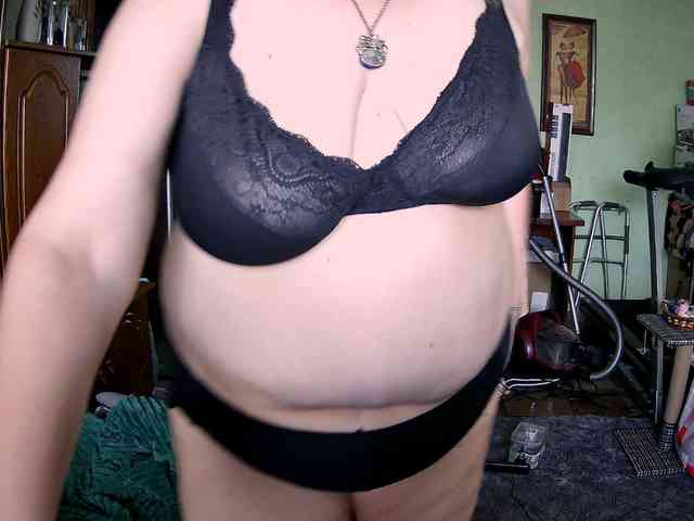 LOLA88888 webcam