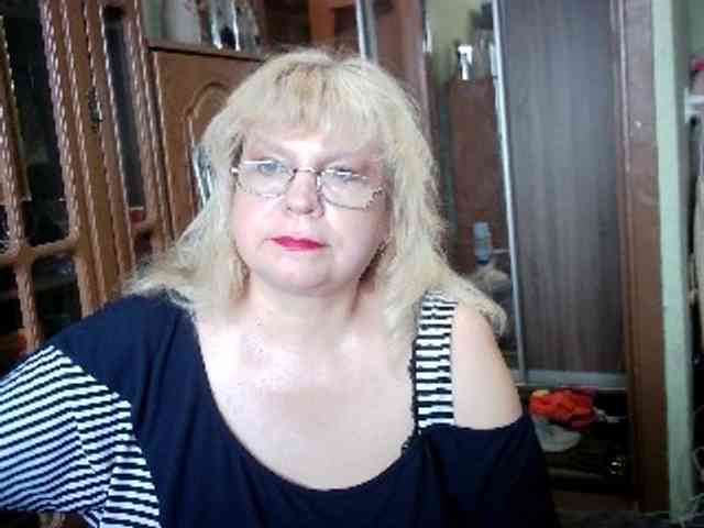LOLA88888 webcam