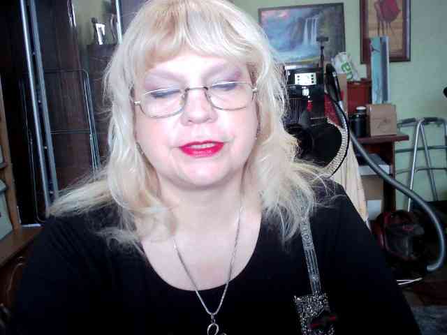 LOLA88888 webcam
