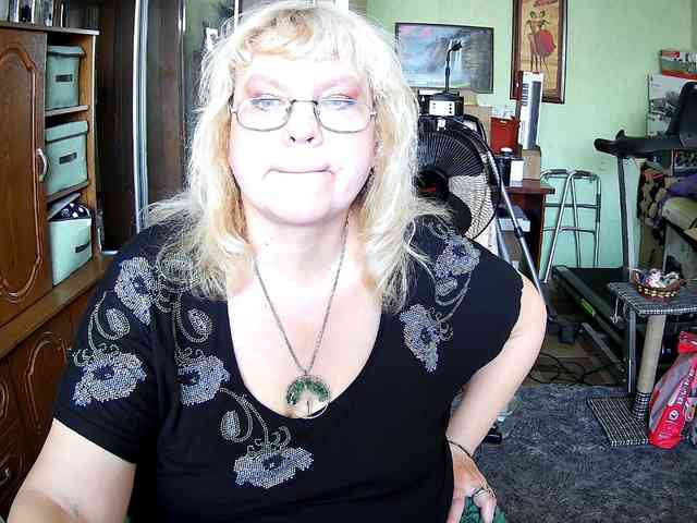 LOLA88888 webcam