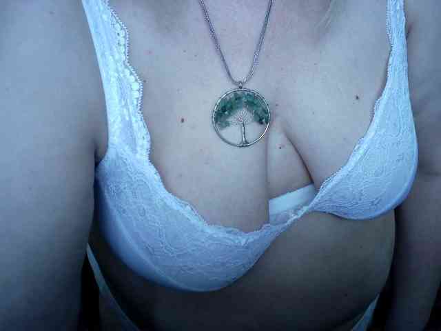 LOLA88888 webcam