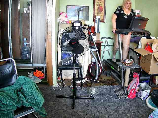 LOLA88888 webcam