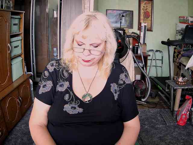 LOLA88888 webcam