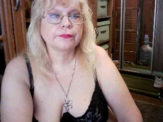 LOLA88888 webcam