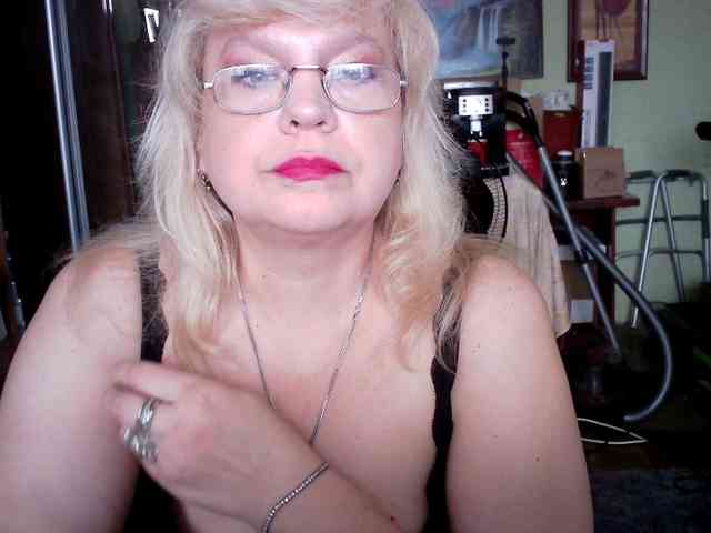LOLA88888 webcam