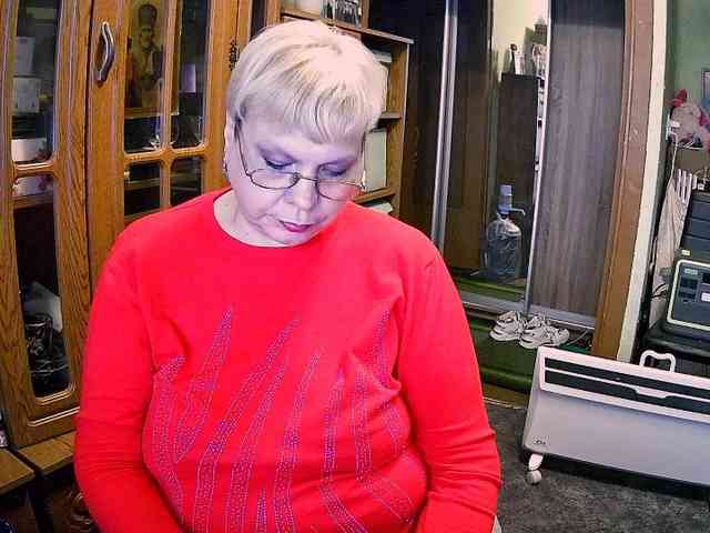 LOLA88888 webcam
