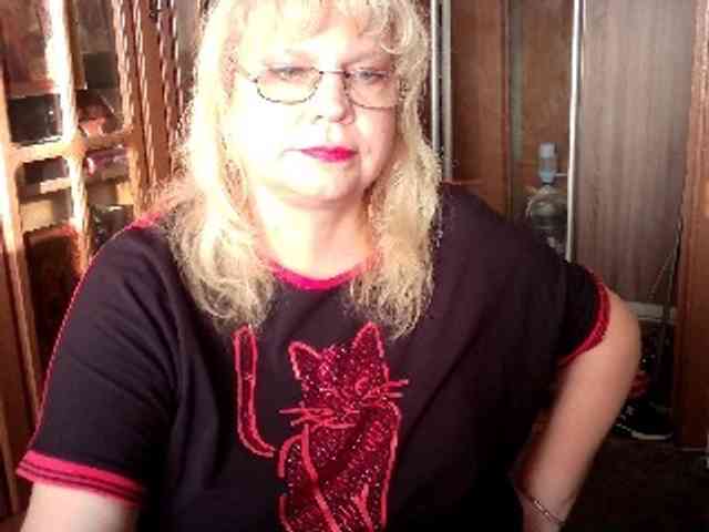 LOLA88888 webcam
