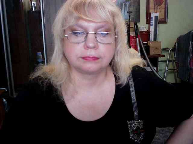 LOLA88888 webcam