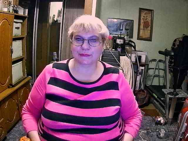 LOLA88888 webcam