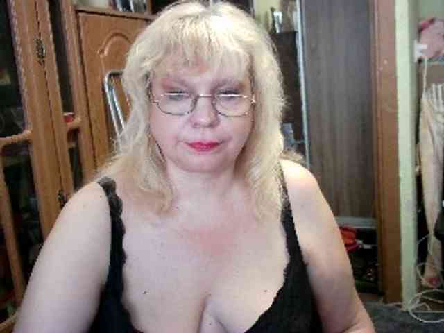 LOLA88888 webcam