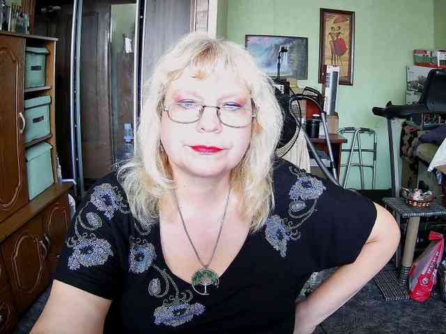 LOLA88888 webcam