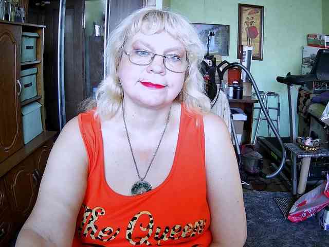 LOLA88888 webcam