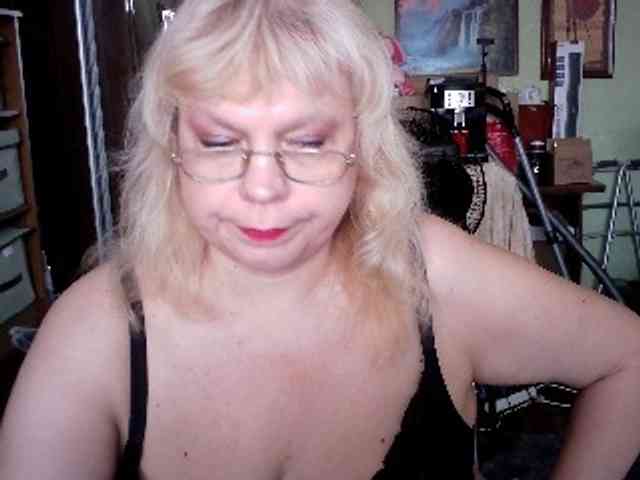 LOLA88888 webcam