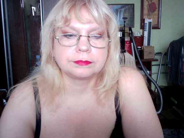 LOLA88888 webcam