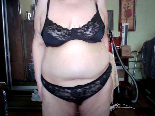 LOLA88888 webcam