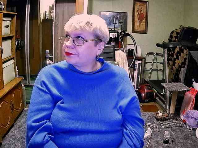 LOLA88888 webcam