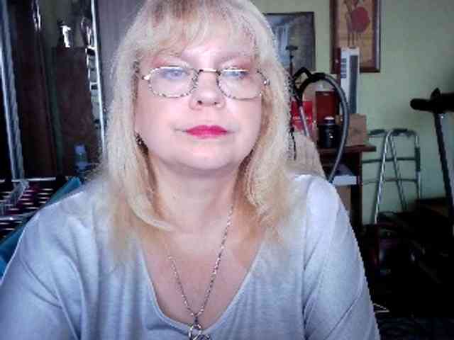 LOLA88888 webcam