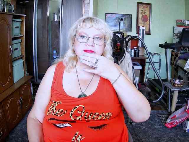 LOLA88888 webcam