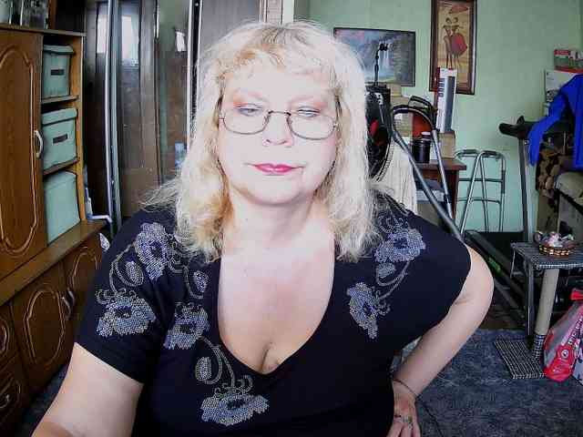 LOLA88888 webcam