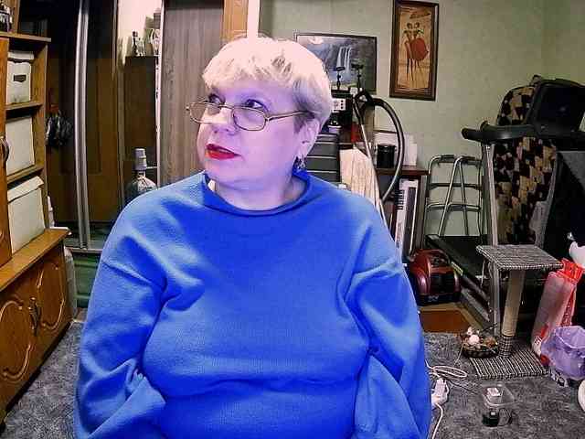 LOLA88888 webcam