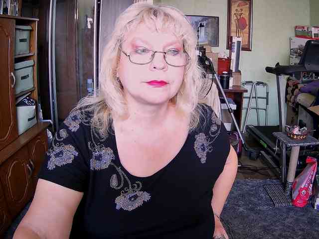 LOLA88888 webcam