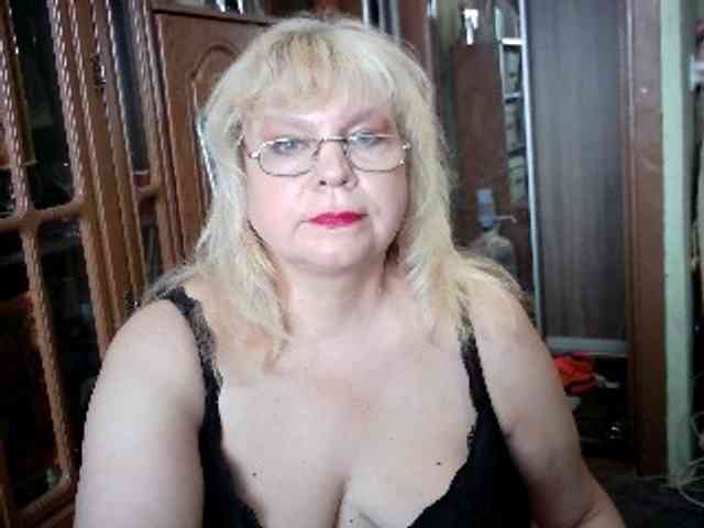 LOLA88888 webcam