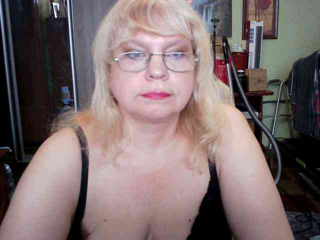 LOLA88888 webcam