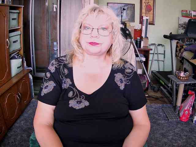 LOLA88888 webcam