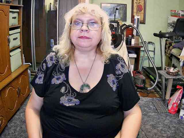 LOLA88888 webcam