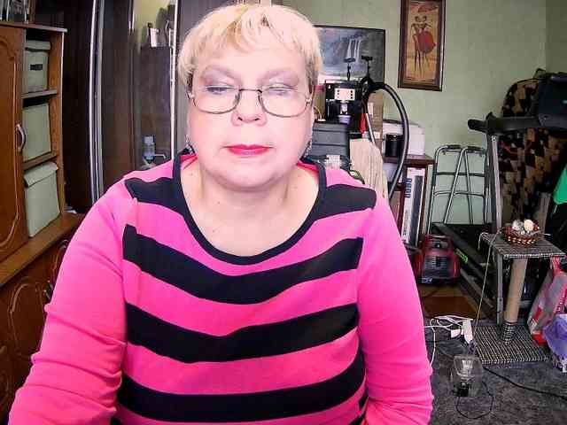 LOLA88888 webcam