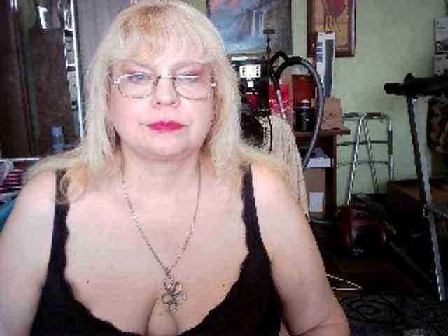 LOLA88888 webcam