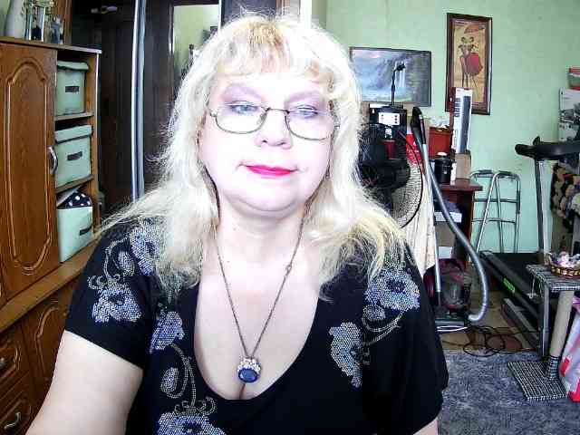 LOLA88888 webcam