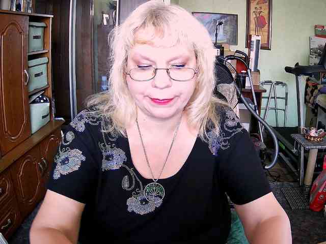 LOLA88888 webcam
