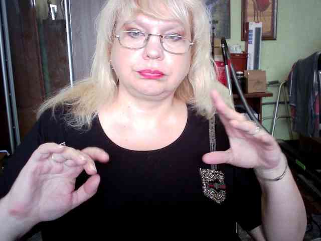 LOLA88888 webcam