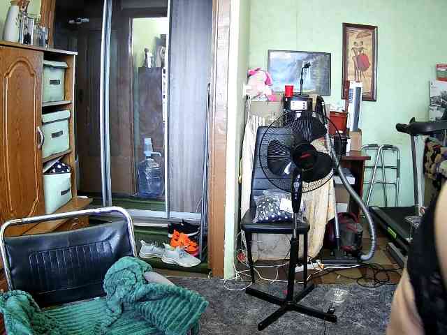 LOLA88888 webcam