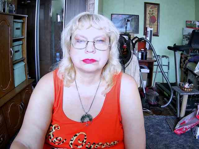 LOLA88888 webcam