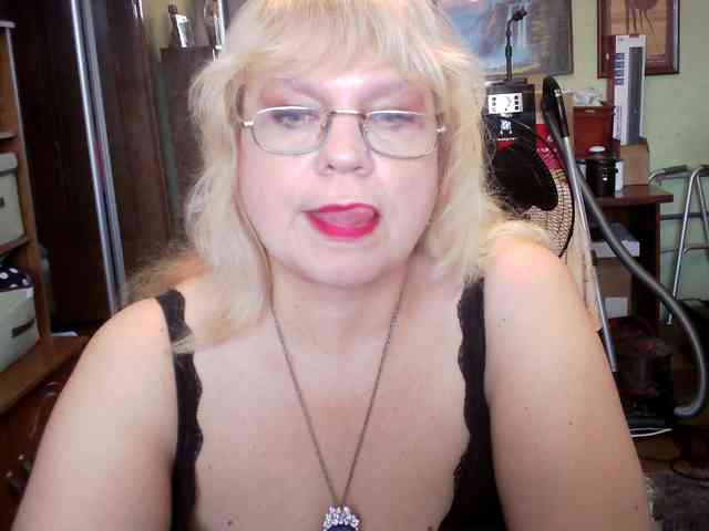 LOLA88888 webcam