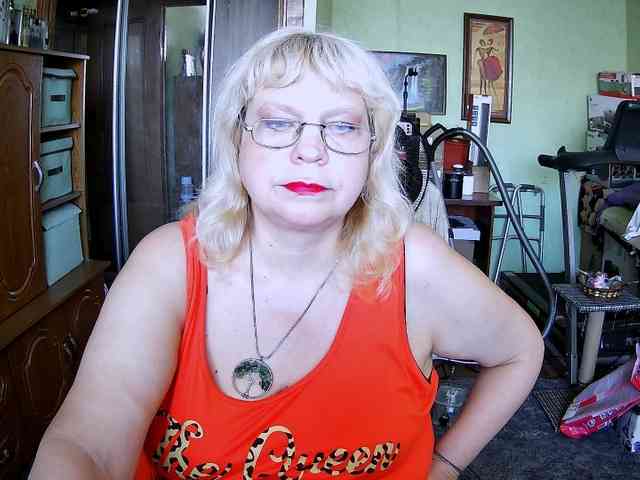 LOLA88888 webcam