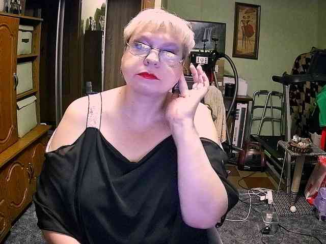 LOLA88888 webcam