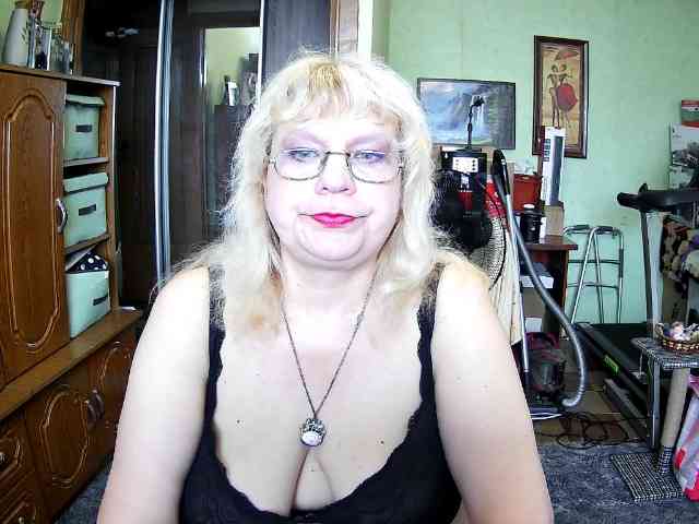 LOLA88888 webcam