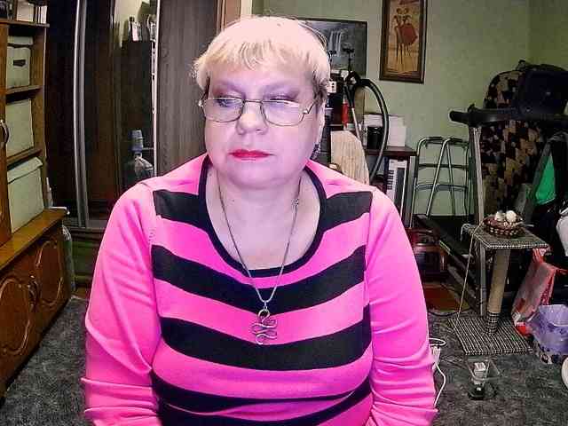LOLA88888 webcam