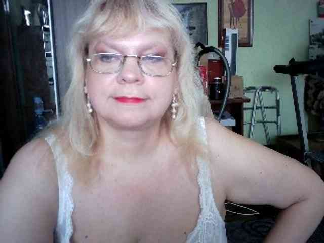 LOLA88888 webcam
